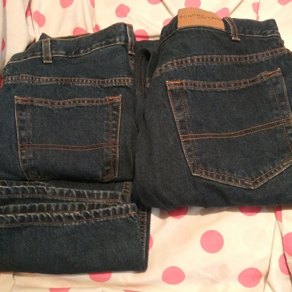 Like new 2 pair 36x30 mens jeans - Picture 1 of 3